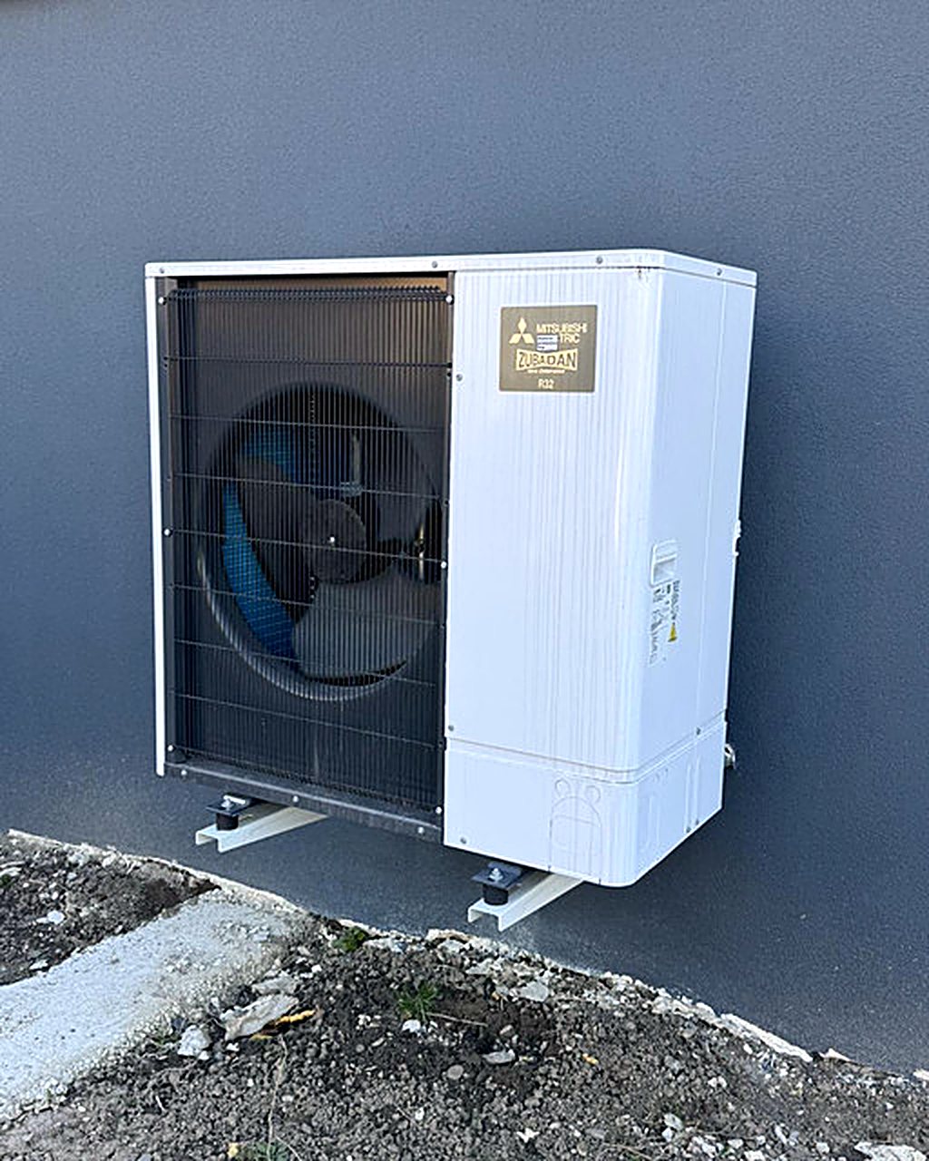 Pompe à chaleur Mitsubishi Electric Ecodan Zubadan installée par AIS Chauffage